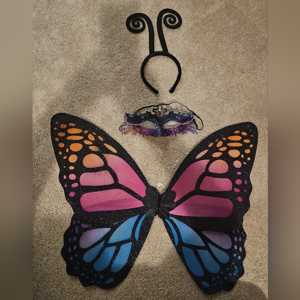 Spirit Halloween Vibrant Monarch Butterfly Costume. Wings, Mask Headband